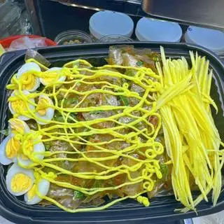 Hình ảnh Phơi sương muối nhuyễn phủ sốt bơ ( trứng cút)