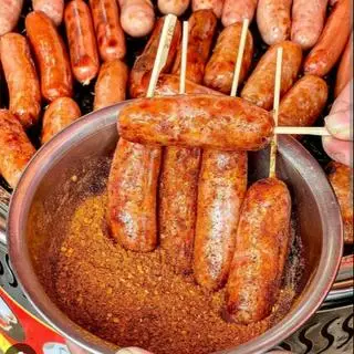 Hình ảnh Lạp xưởng nướng đá