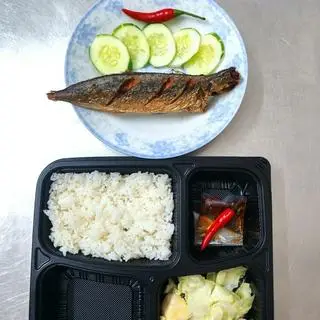 Hình ảnh Cơm Cá Nục Chiên