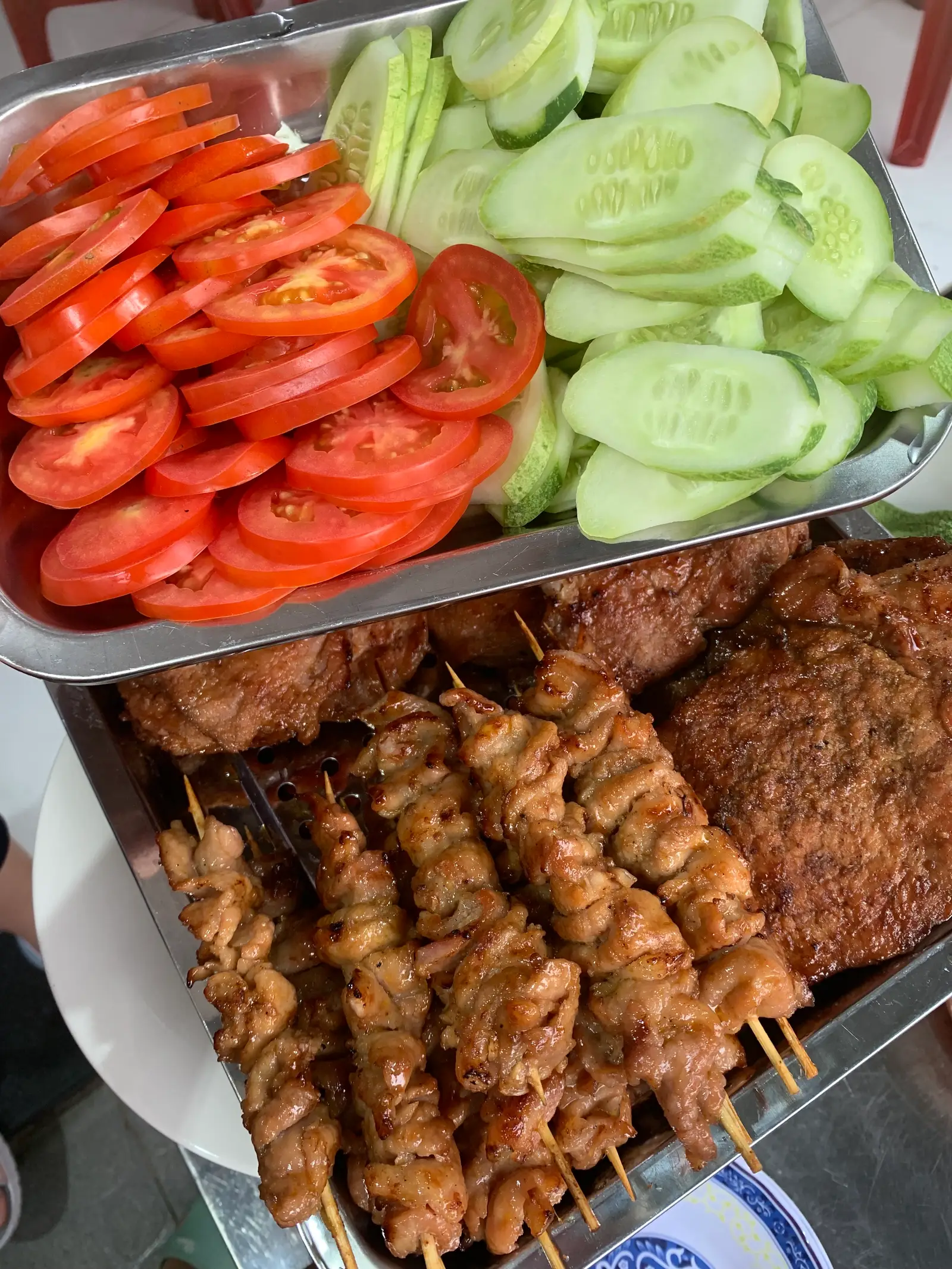 Hình ảnh Cơm sườn xiên trứng