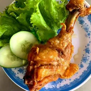 Hình ảnh Đùi gà thêm