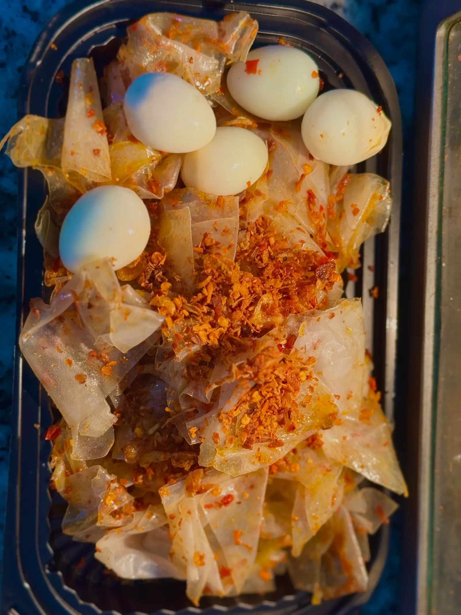 Hình ảnh Bánh tráng sate khô bò vụn trứng cút 