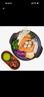 Hình ảnh Combo: 1 Mì Kim Chi Hải Sản + 1 Nước Ngọt