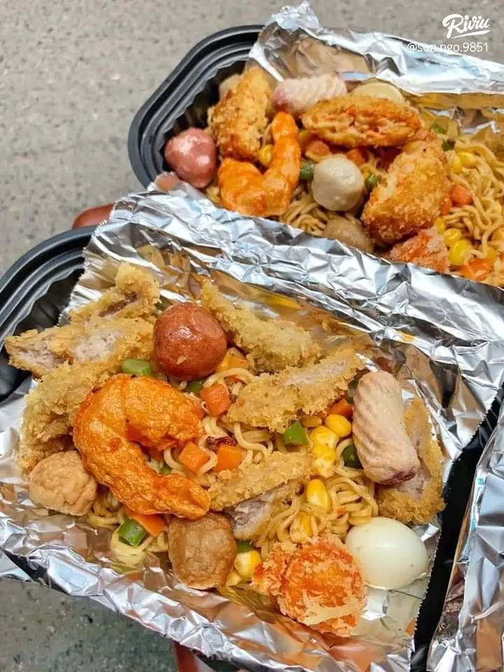 Hình ảnh Mì Indomie Trộn Thập Cẩm +Trà Sữa Trân Châu