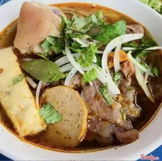 Hình ảnh Bún bò giò heo (Đặc Biệt)