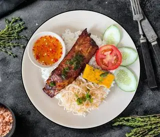 Hình ảnh [Cơm Tấm] Sườn Cọng nướng.
