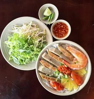 Hình ảnh (không cá tươi) Bún chả cá + Tôm
