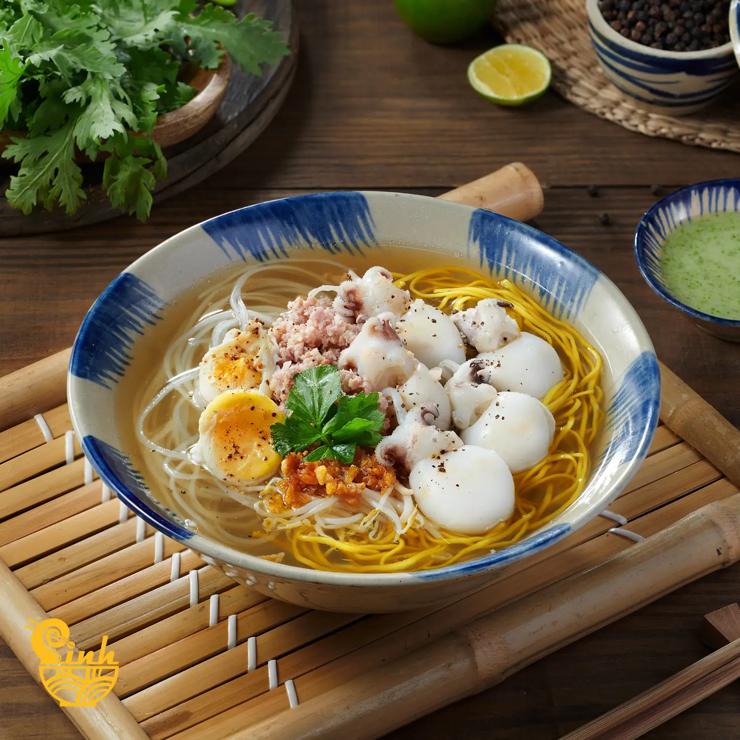 Hình ảnh Hủ Tiếu / Mì Mực ( Lớn ) + Sữa Đậu Nành