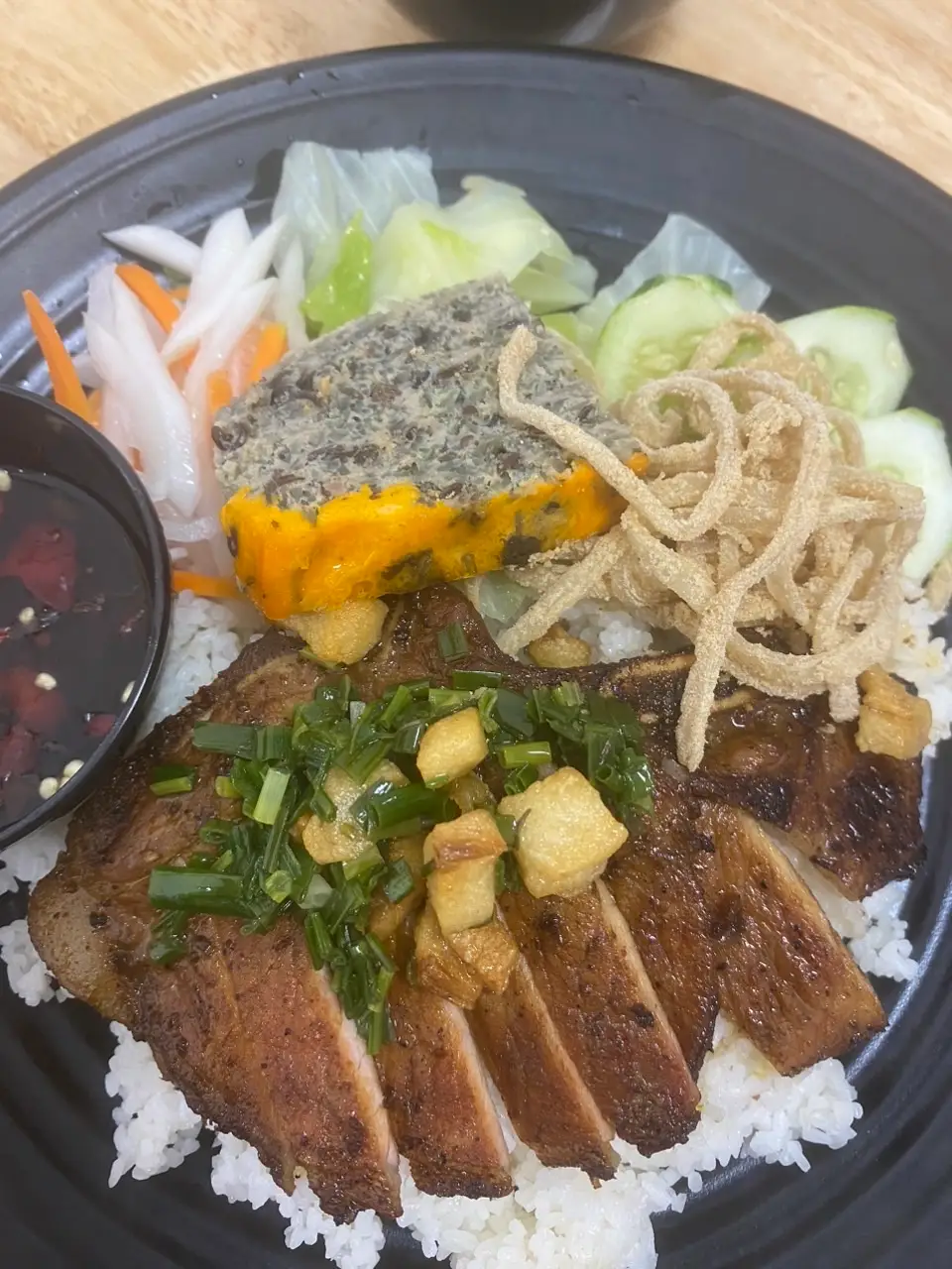 Hình ảnh Cơm tấm sườn , bì , chả