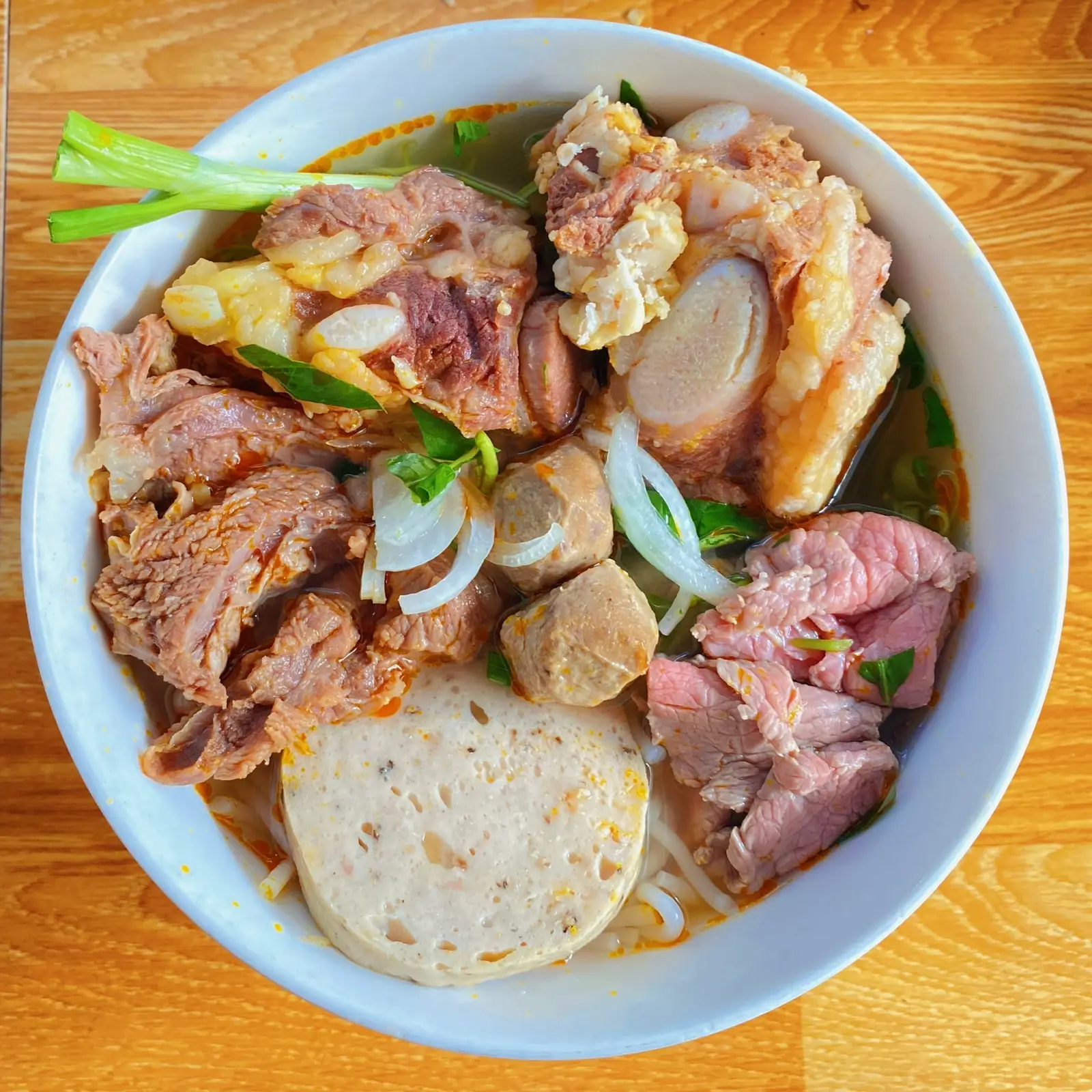 Hình ảnh Bún Bò SIÊU TOPPING