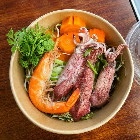 Hình ảnh Mỳ Tôm Mực Ống+Tôm+Măng Chua