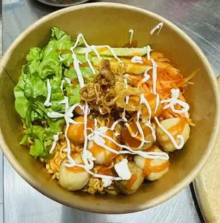 Hình ảnh Mỳ trộn tôm, cá, bò viên