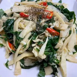 Hình ảnh Măng xào lá lốt