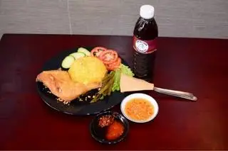Hình ảnh Cơm Đùi Góc Tư