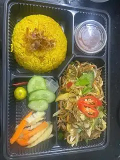 Hình ảnh Cơm gỏi gà