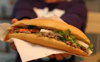 Hình ảnh Bánh mì pate gan heo