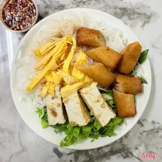 Hình ảnh Bún đậu hủ chả giò chay