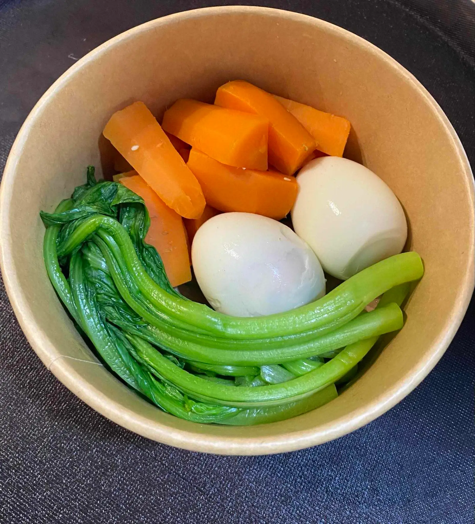 Hình ảnh mix trứng, cà rốt,rau hấp 