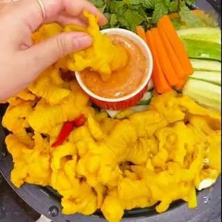 Hình ảnh 500g Chân Gà Ủ Muối Rút Xương 