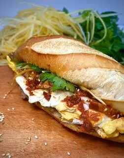Hình ảnh Bánh Mì Trứng & Chà Bông + Pate Bơ
