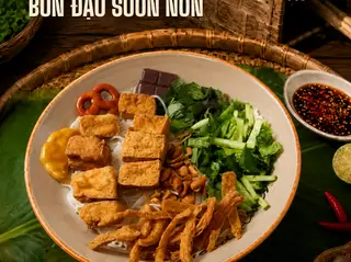 Hình ảnh Bún Nước Tương Thịt Đậu Sườn Non