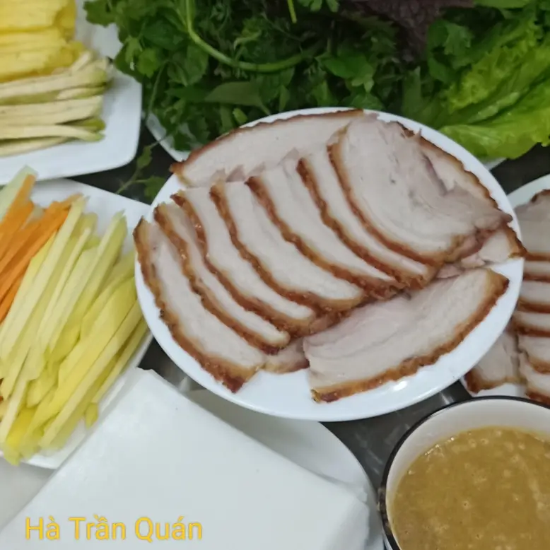 Hình ảnh Bánh tráng cuốn thịt heo quay