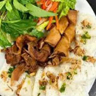 Hình ảnh bánh hỏi thịt nướng + chả giò