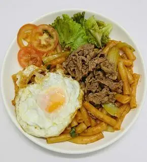 Hình ảnh Nui Xào Bò Ốp La