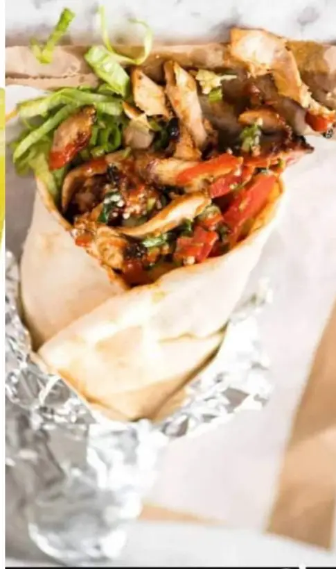 Hình ảnh Bánh cuộn đặc biệt + cam ép 