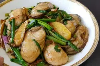 Hình ảnh hàu xào mỡ hành