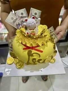Hình ảnh Bánh kem trang trí mèo thần tài ( 18cm )