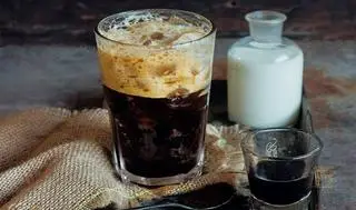 Hình ảnh cafe đen đá pha máy
