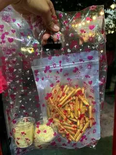 Hình ảnh Bánh que chấm kem trứng