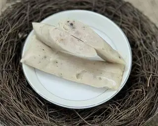 Hình ảnh Chả lá thêm