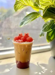 Hình ảnh Trà sữa dừa dưa hấu 