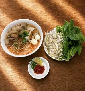 Hình ảnh Hủ Tiếu Chả Cá Phú Yên Đặc Biệt  (Chả Cá + giò heo + Da Heo Cuộn Thịt + Trứng Cút)