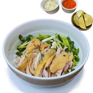 Hình ảnh Phở Gà Lẫn Đùi Lườn