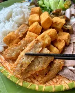 Hình ảnh BÚN ĐẬU MƠ - CHẢ CỐM