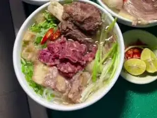 Hình ảnh Bún Bò Tái Sườn Sụn 