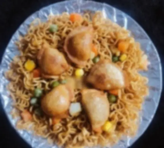 Hình ảnh Mì trộn indomie sủi cảo