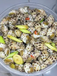 Hình ảnh Ốc Hương Xào Sả Ớt