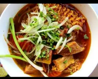 Hình ảnh Mì gói bò kho