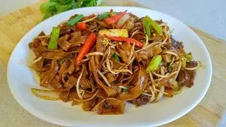 Hình ảnh Hủ tiếu mềm xào bò