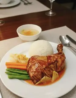 Hình ảnh Cơm đùi gà xốt chua ngọt