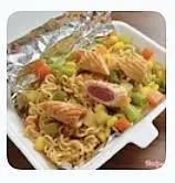 Hình ảnh Mì trộn rau củ - mực xoắn
