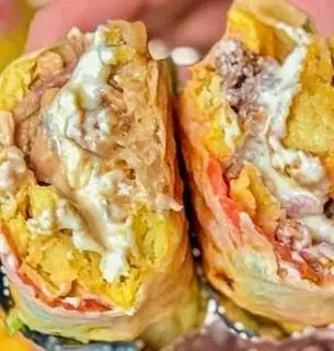 Hình ảnh Tacos Bò xào bơ tỏi sốt cay Size M