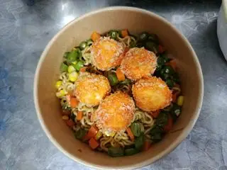 Hình ảnh mỳ trộn viên phomai hải sản 