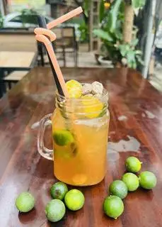 Hình ảnh Trà quất mật ong ô mai