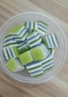 Hình ảnh Rau câu giòn lá dứa