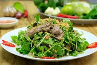 Hình ảnh Thỏ xào rau má